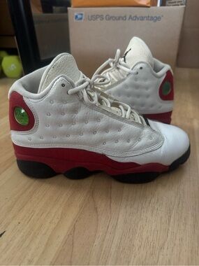 Retro Jordan 13 cherry red 4.5y
